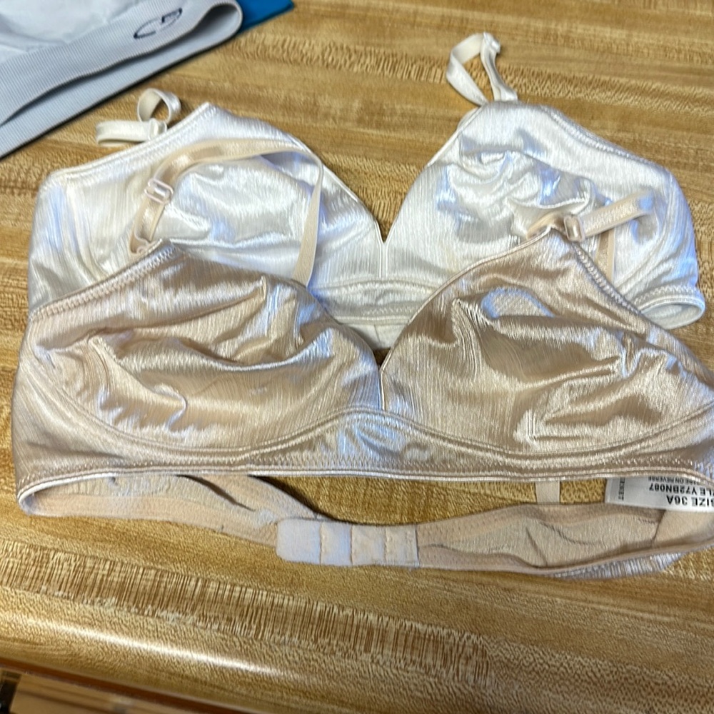 Cabernet bras. Size 36A
